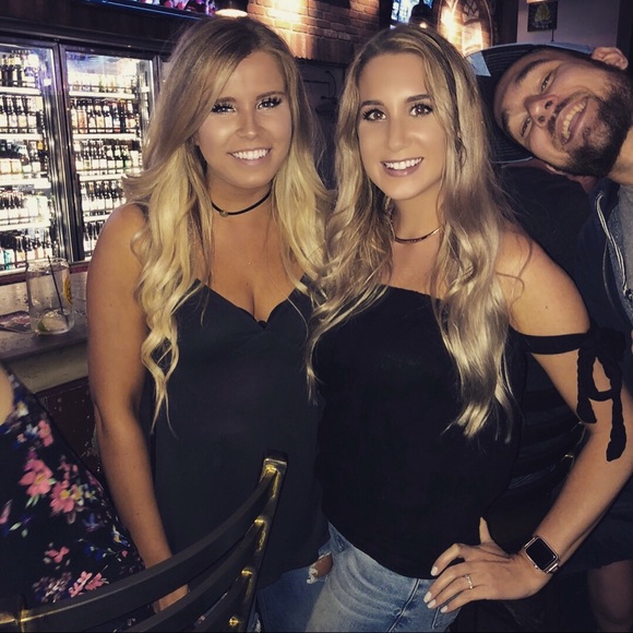 Meet your Posher, Caitlin - Picture 2 of 8